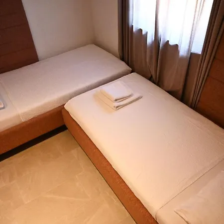 Divi Sunset View Apartamento *