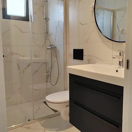 Divi Sunset View Apartment Mandre