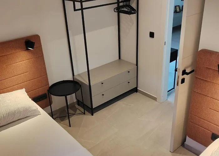 아파트 Divi Sunset View *