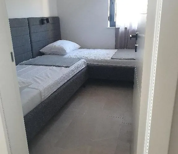 아파트 Divi Sunset View 만드레